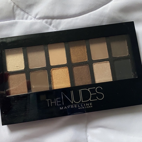 The Nudes Wear Eyeshadow Palette - Picture 2 of 3